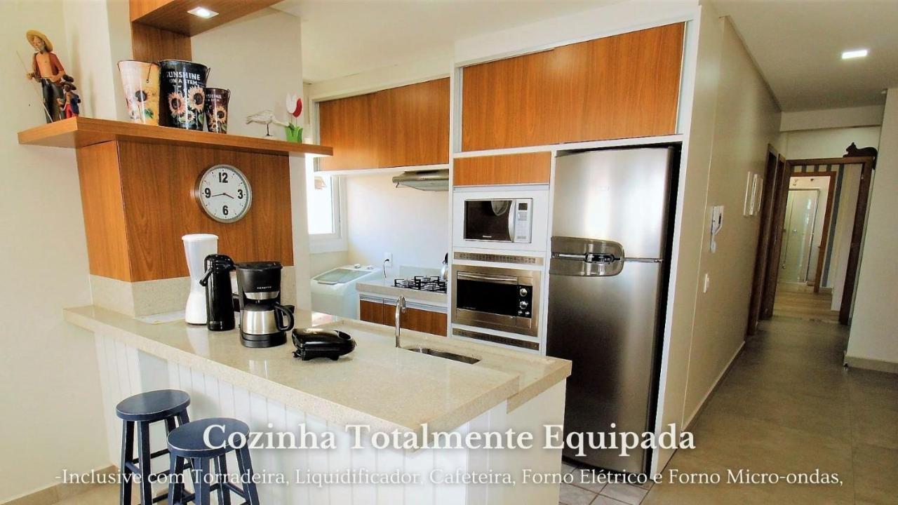 1079 - Apartamento Com Vista Para O Mar Em Bombinhas Exterior photo